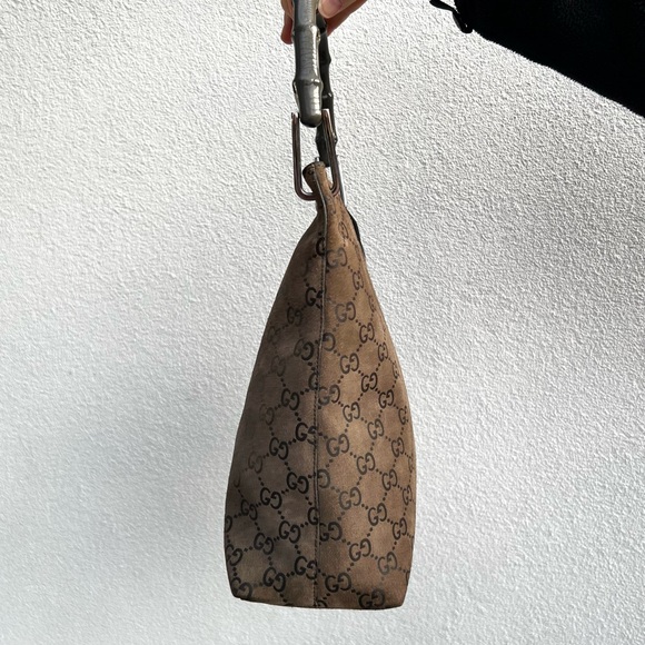 Gucci Bamboo Suede Shoulder Bag - Picture 5 of 14